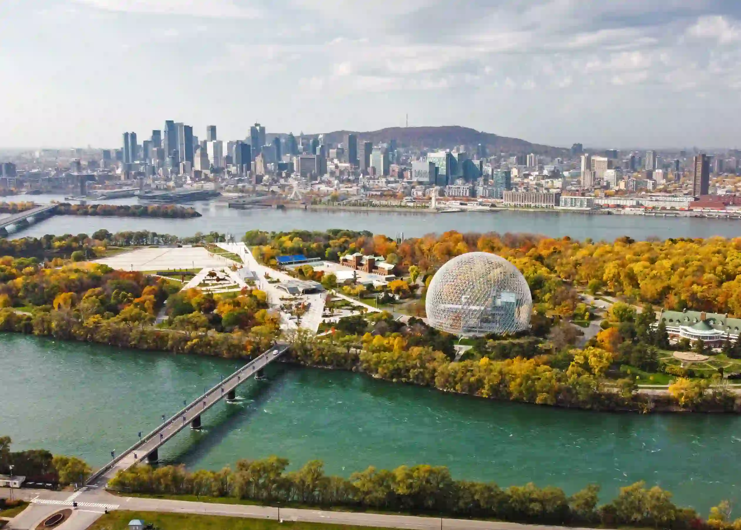  Montreal City skyline In Canada