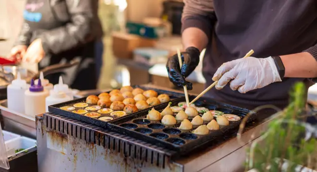 Takoyaki, Japan