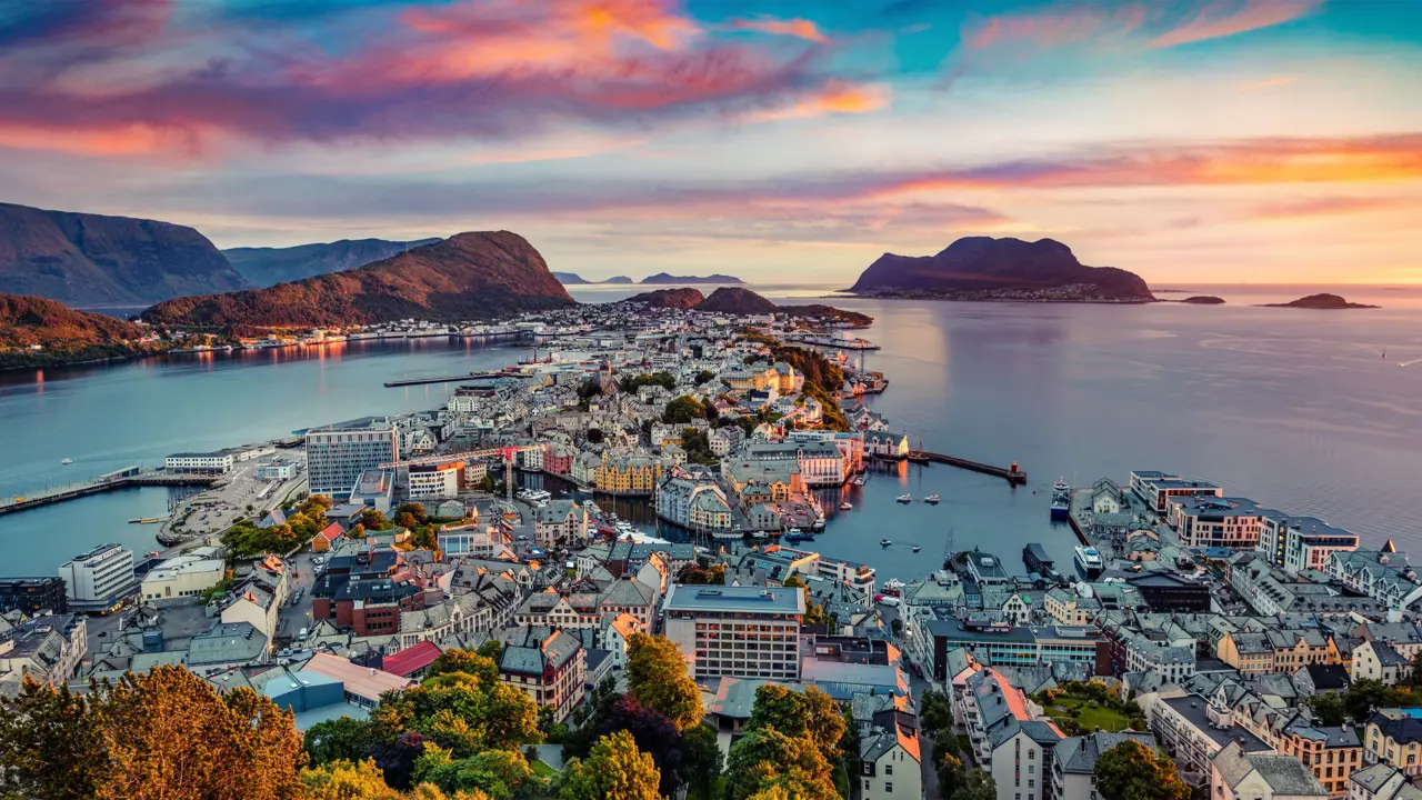 Shutterstock 1239301300 Alesund