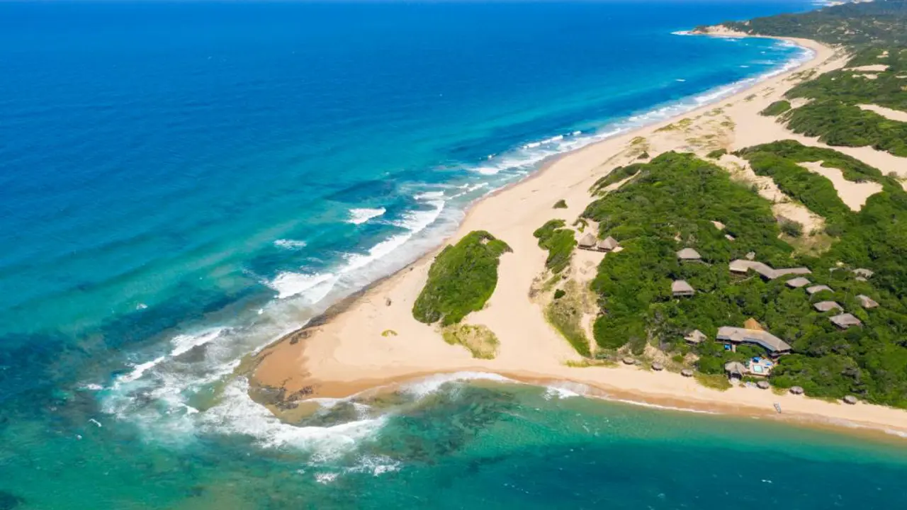 Machangulo Beach Lodge, Mozambique, aerial view
