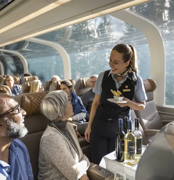 Rocky Mountaineer, Goldleaf service
