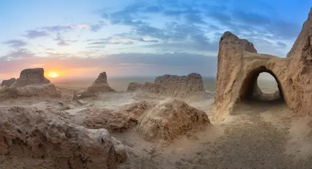 Kyzylkum Desert, Uzbekistan