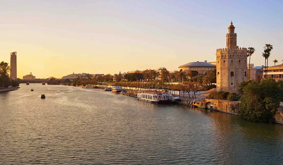 A walking guide to Seville 2 miles of culture, history, and fun