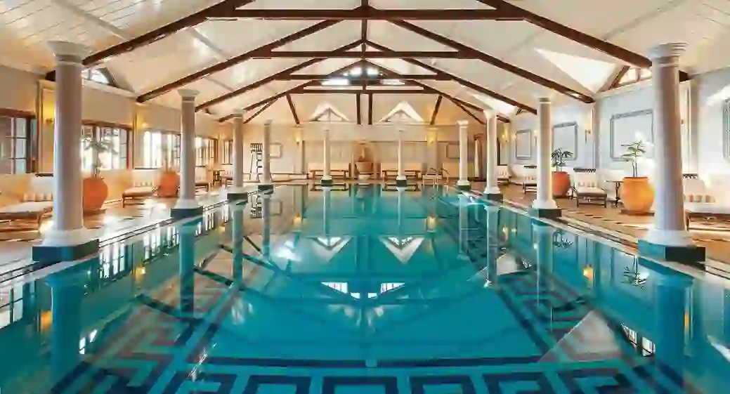 Oberoi Cecil Hotel, Shimla, pool