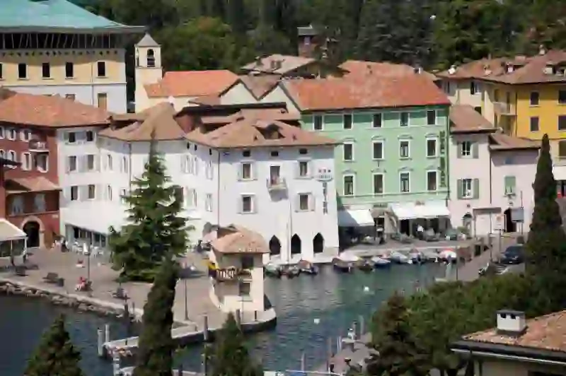 Hotel Geier Torbole Exterior