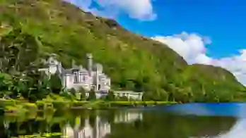Shutterstock 1498340774 Kylemore Abbey Connemara