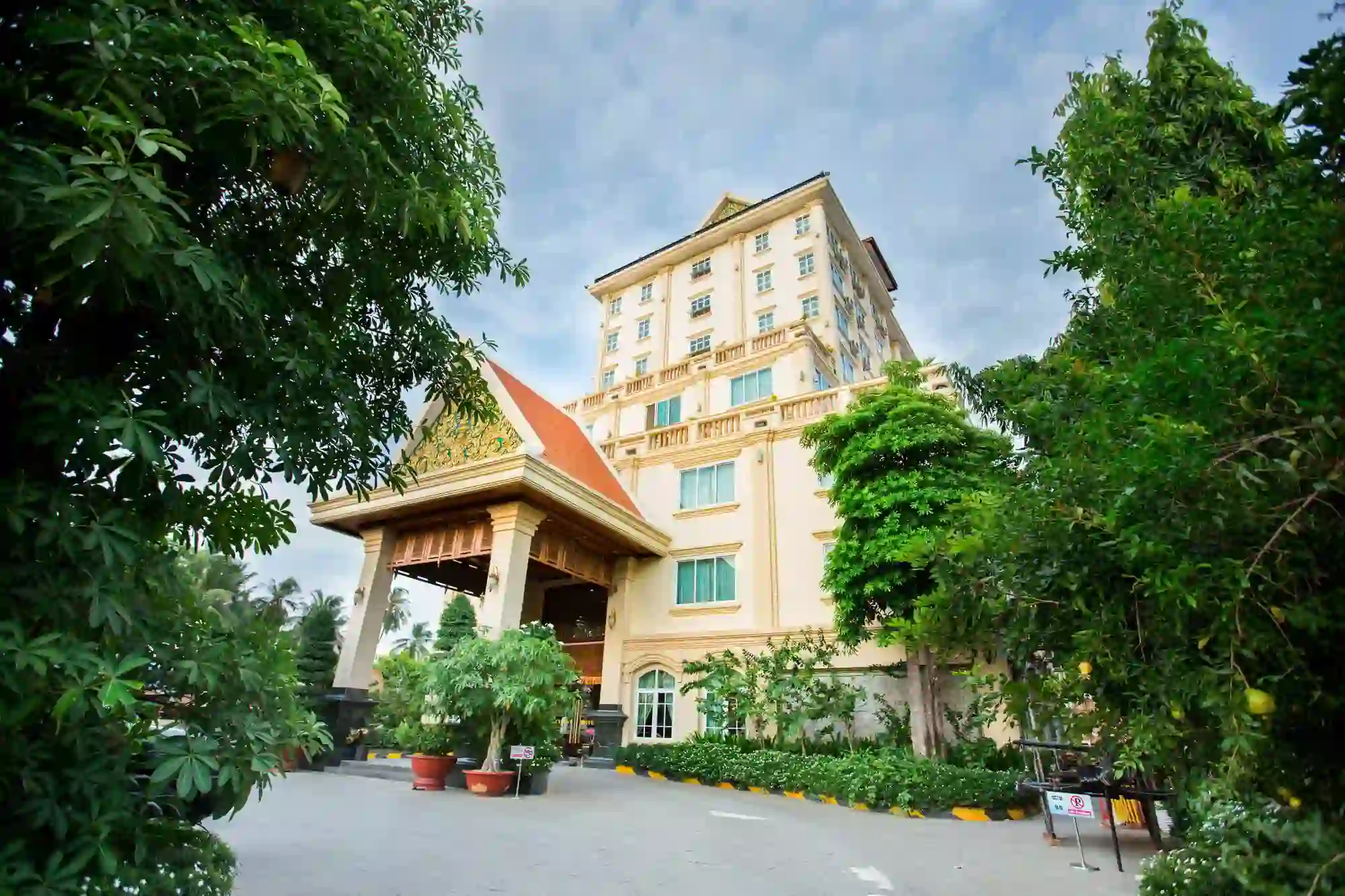 Classy Hotel & Spa, Battambang Exterior