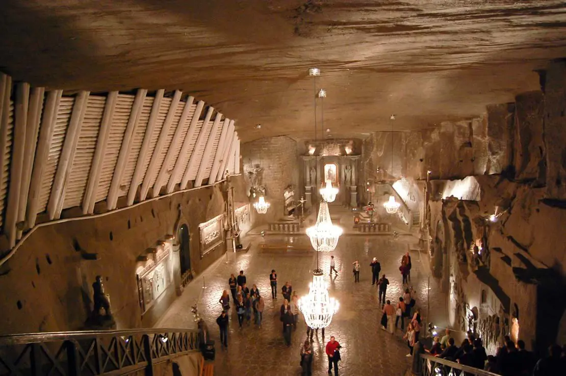 Staff stories the ancient salt mines of Krakow