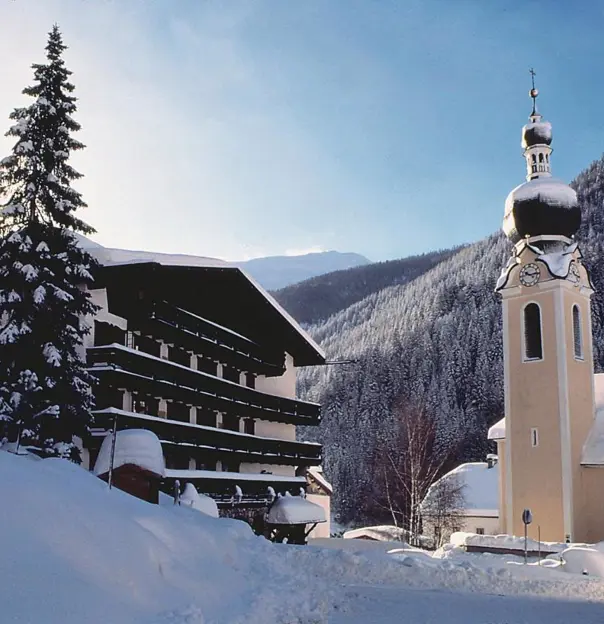 Hotel Basur, Flirsch Am Arlberg