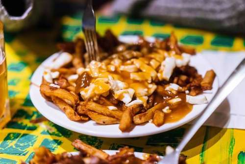 Simply follow these easy steps to get delicious, home-style poutine…