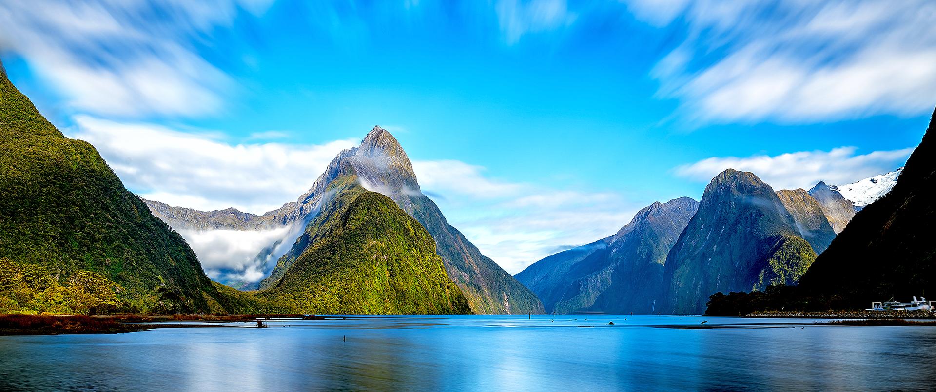 1920 AS 190833865 Milford Sound, New Zealand
