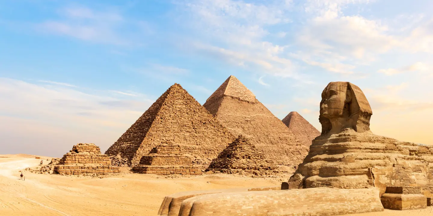 Great Sphinx and pyramids of Giza, Cairo