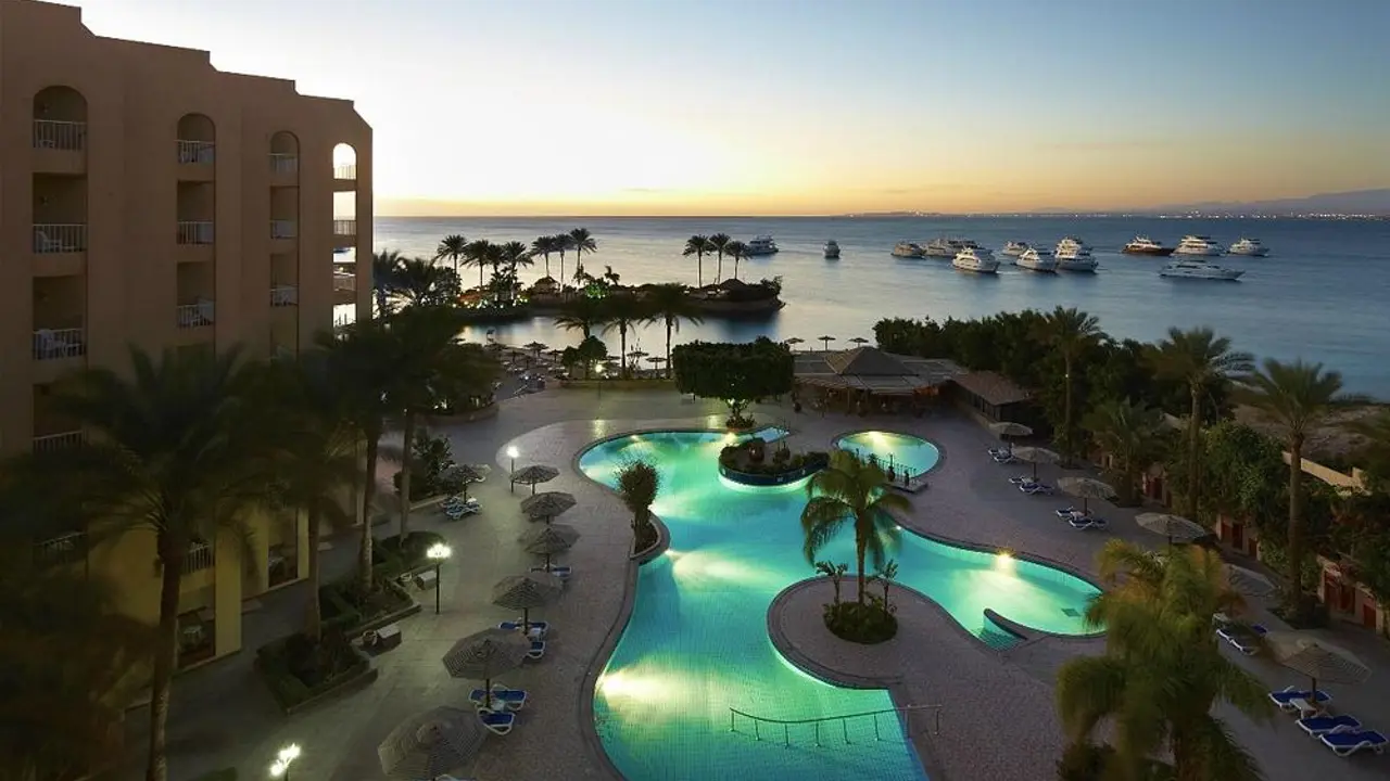Hurghada Marriott Beach Resort, Hurghada, night view