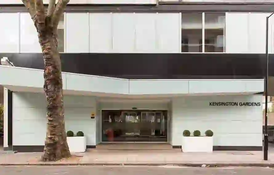 Thistle Exterior Hotel View.Jpg