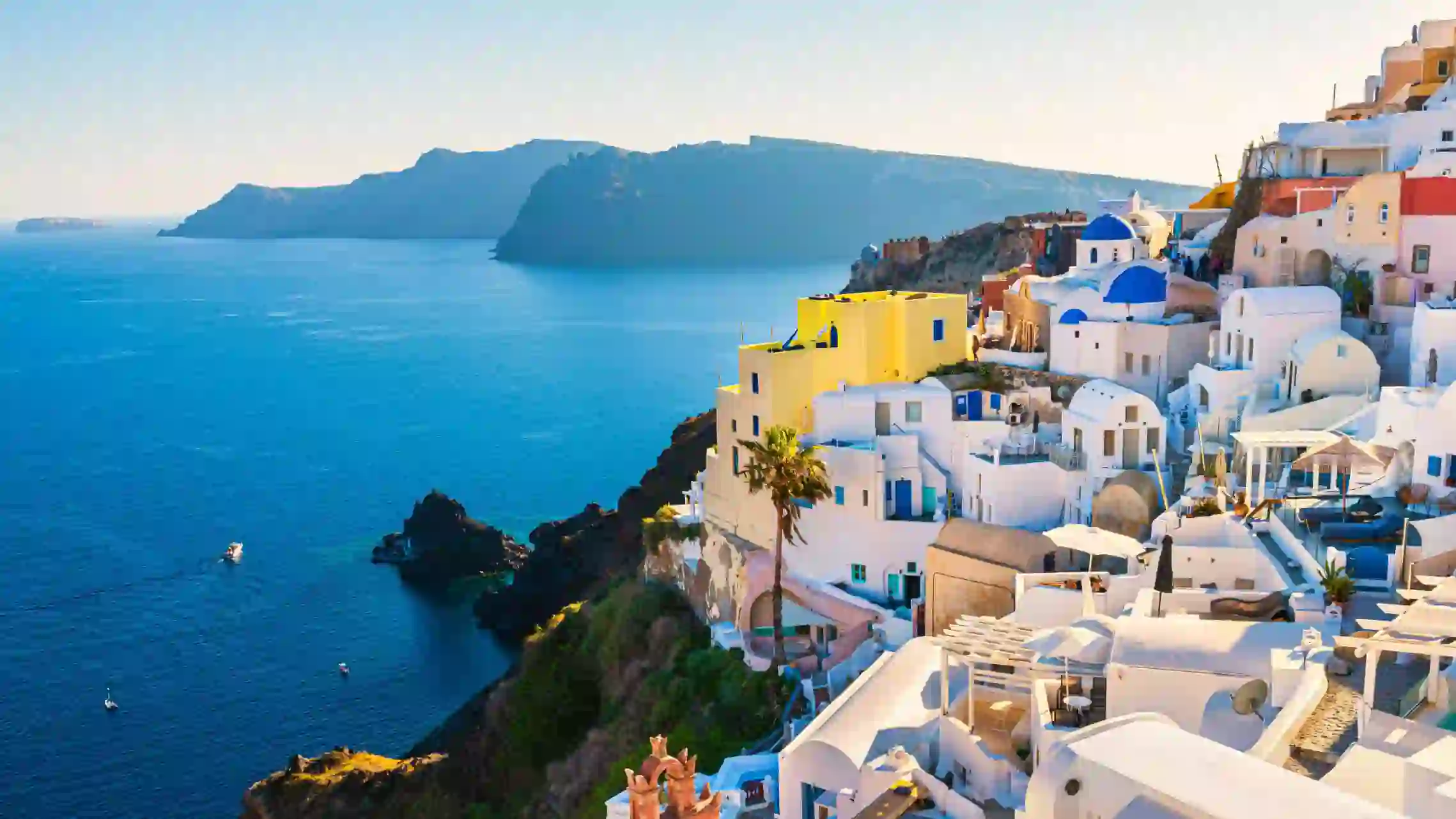 Shutterstock 2476663631 Santorini