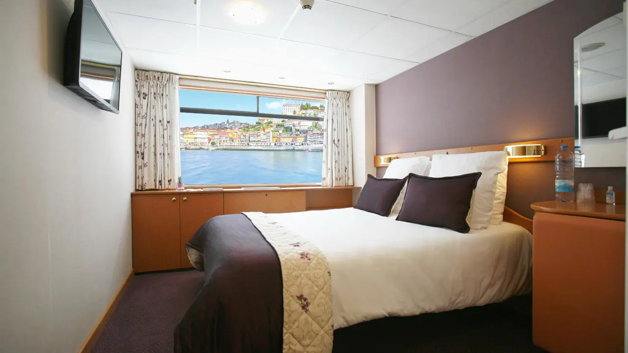 MS Infante Don Henrique cabin