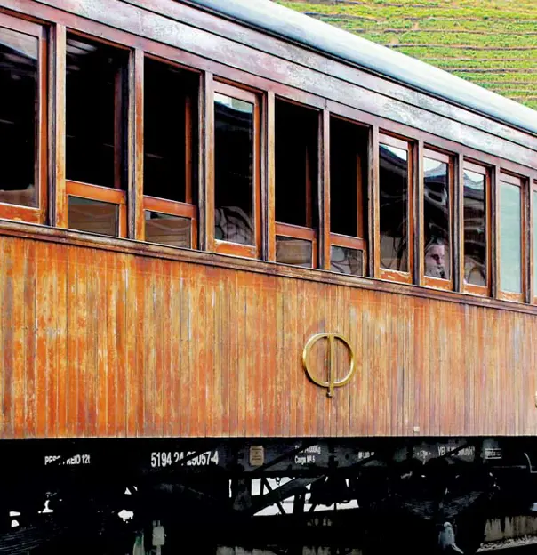 Douro Diesel Train