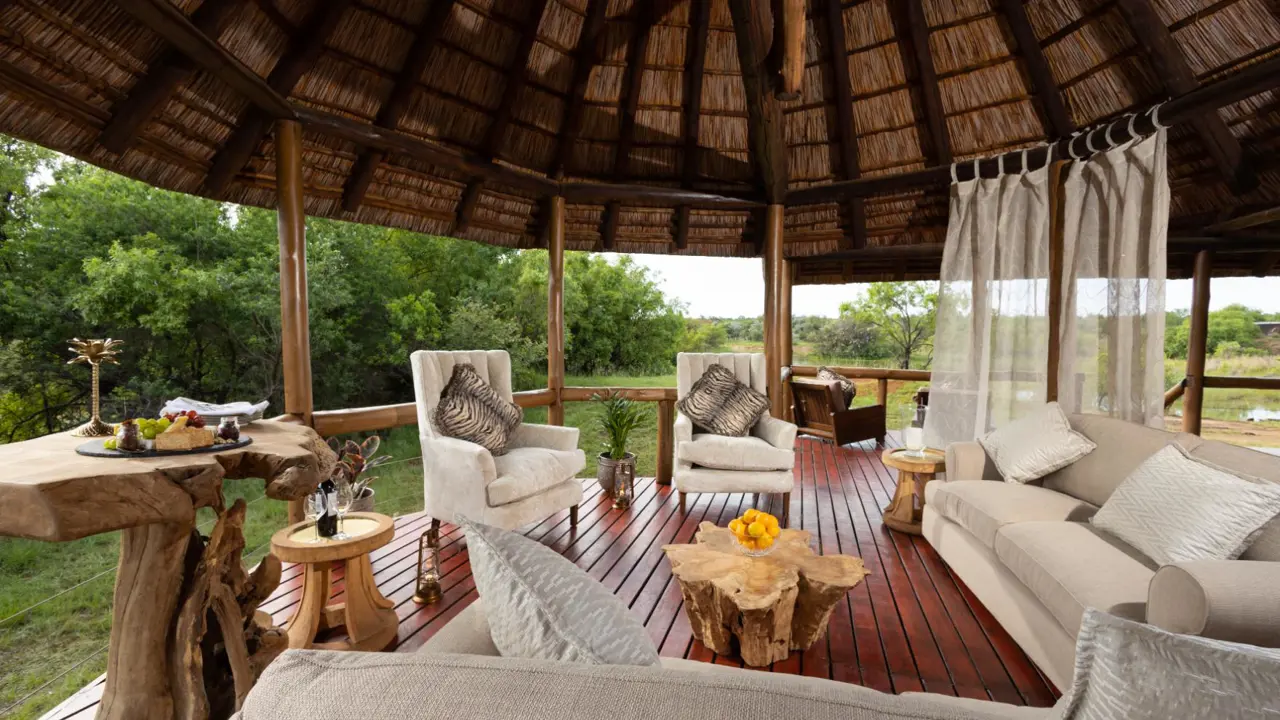 Kingfisher Villa Suites, Mabula Game Reserve, outdoor lounge area