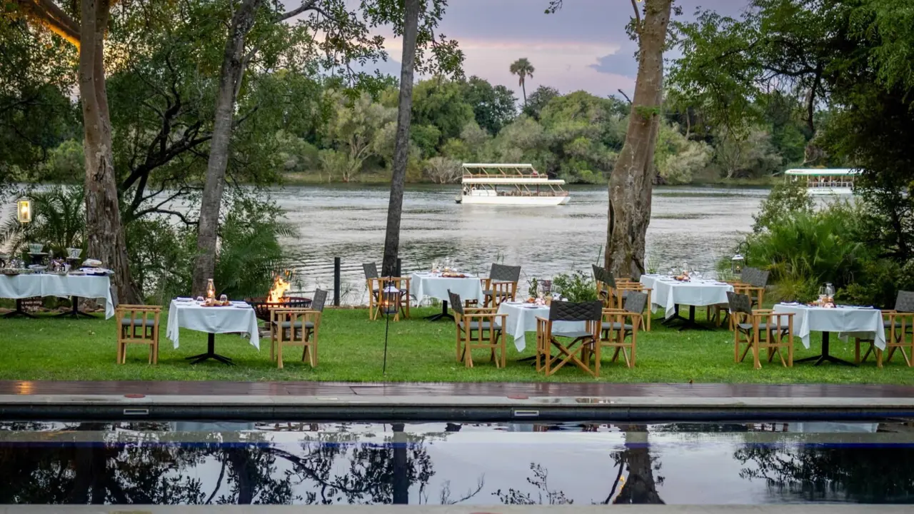 Palm River Hotel, riverside dining