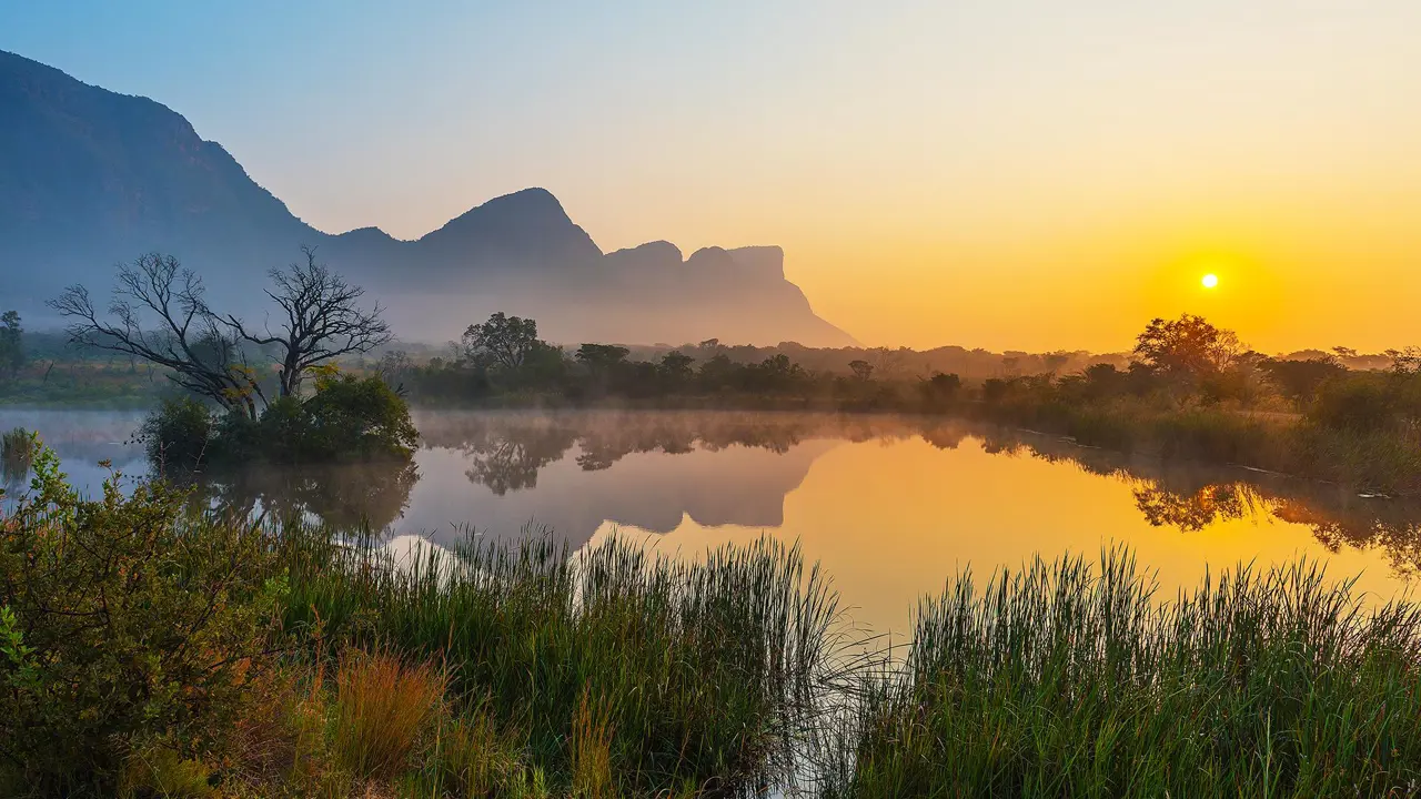 Hanging Lip Mountain Peak, Waterberg, sunset