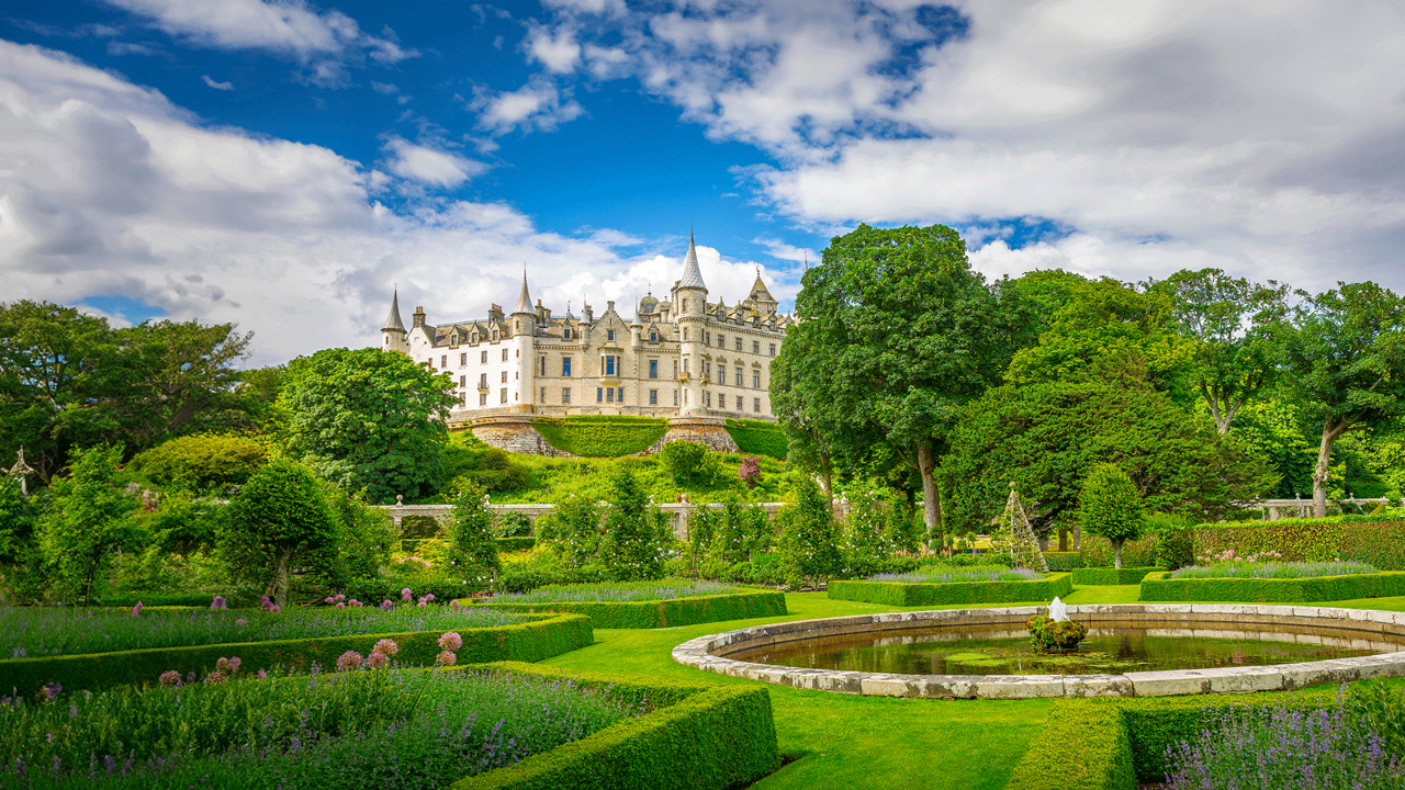 1920 Adobestock 68068530 Dunrobin Castle, Scotland