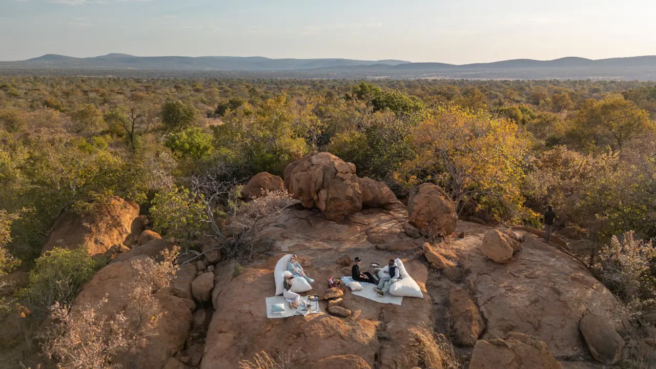 Kingfisher Villa Suites, Mabula Game Reserve, stopping for a break